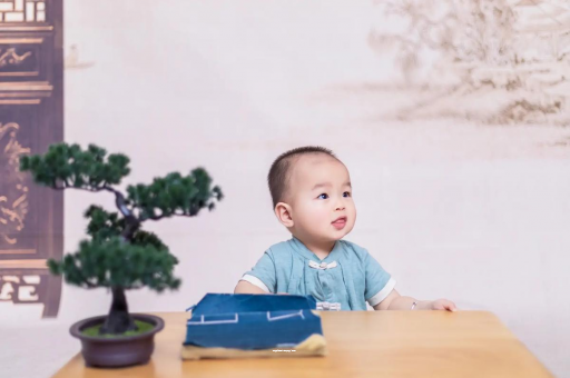 攀枝花宝宝半夜吐了怎么回事